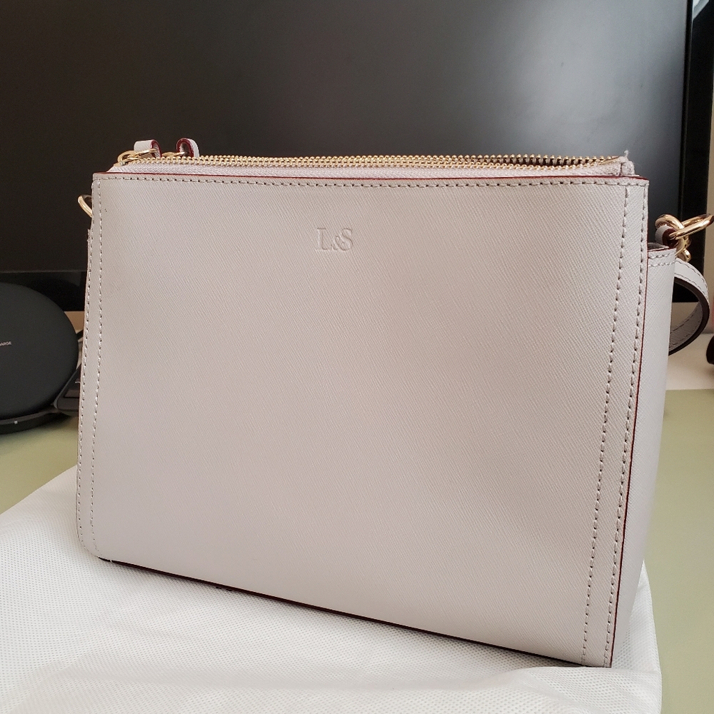 Lo&Sons Pearl crossbody in Light Grey Saffiano